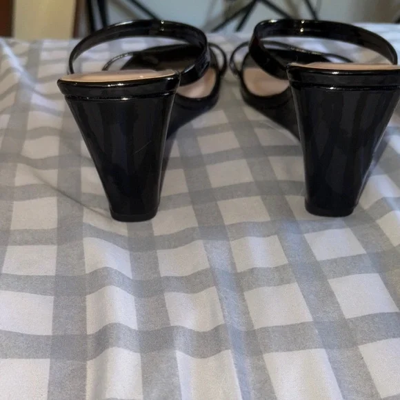 NWT no box 11 Stylish Black Women's Sandals - Picture 3 of 5